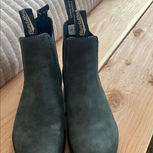 Blundstone Women's Grey/Green Boots